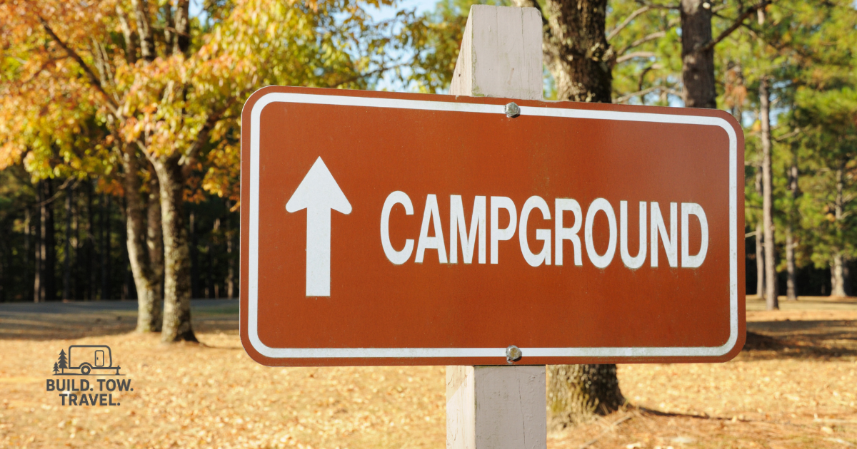 Best Campgrounds for Leaf-Peeping in a Trailer